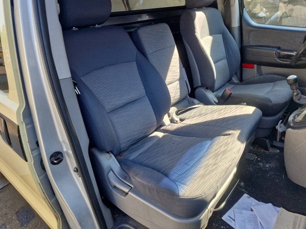 BANC AVANT DROIT Hyundai H-300 (01-2008/-), Hyundai Motor Deutschland GmbH, Kaiserleipromenade 5
63067  Offenbach am Main, DE
