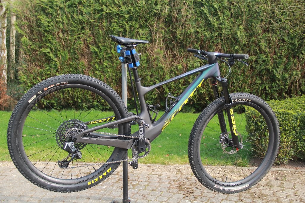 Fully MTB : scott spark RC Worldcup maat: medium, Fietsen en Brommers, Fietsen | Mountainbikes en ATB, Fully, Ophalen, Zo goed als nieuw