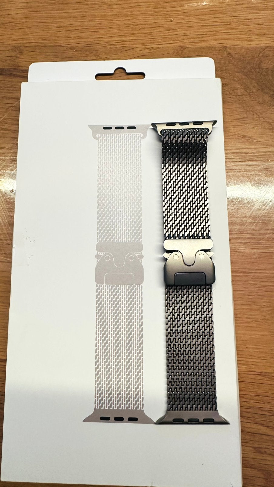 Apple Milanese armband in natuurlijk titanium 49 mm, Telecommunicatie, Ophalen of Verzenden, Zo goed als nieuw