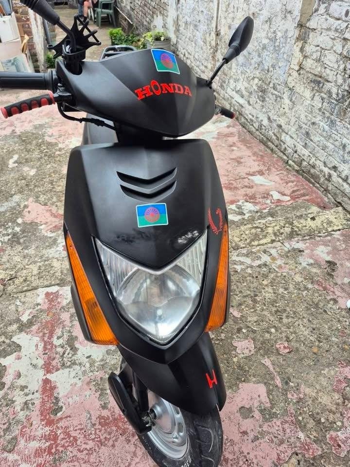 scooter bien lire, Motoren, Ophalen