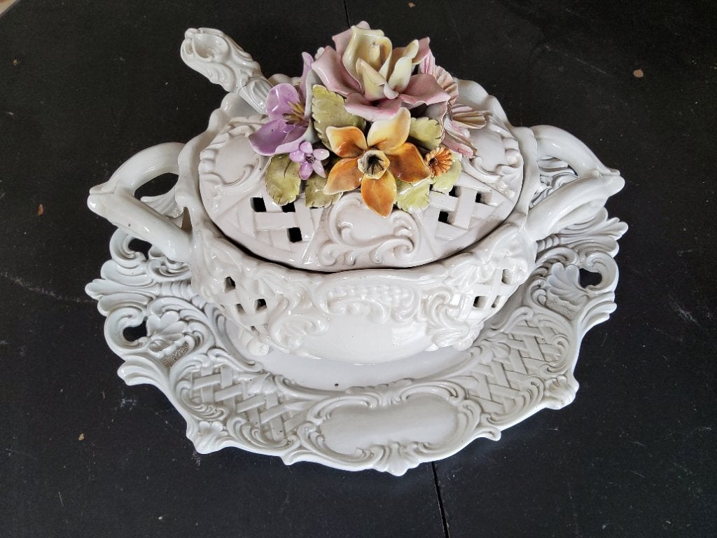 Soupière Bassano, Antiquités & Art, Antiquités | Céramique & Poterie, Enlèvement