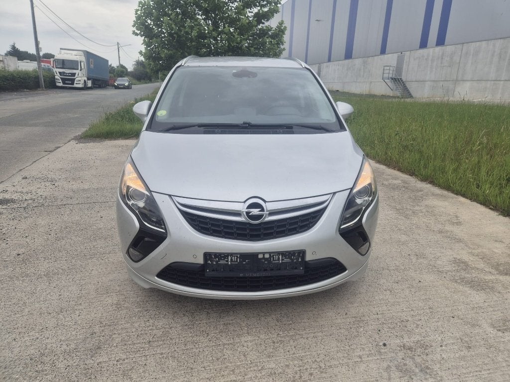 Opel zafira tourer 1.6 Diesel 5 Place, Auto's, Euro 6, Bedrijf, 5 deurs, Te koop