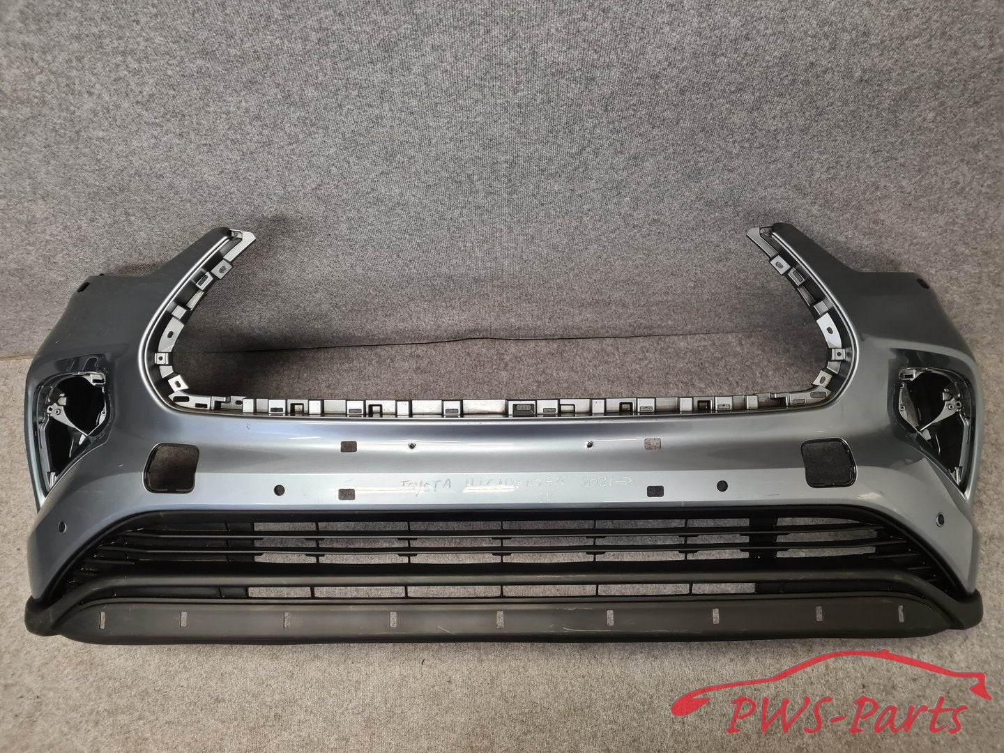 TOYOTA HIGHLANDER 4 VANAF 2021 VOORBUMPER ORIGINEEL, Gebruikt, -, Voor, -