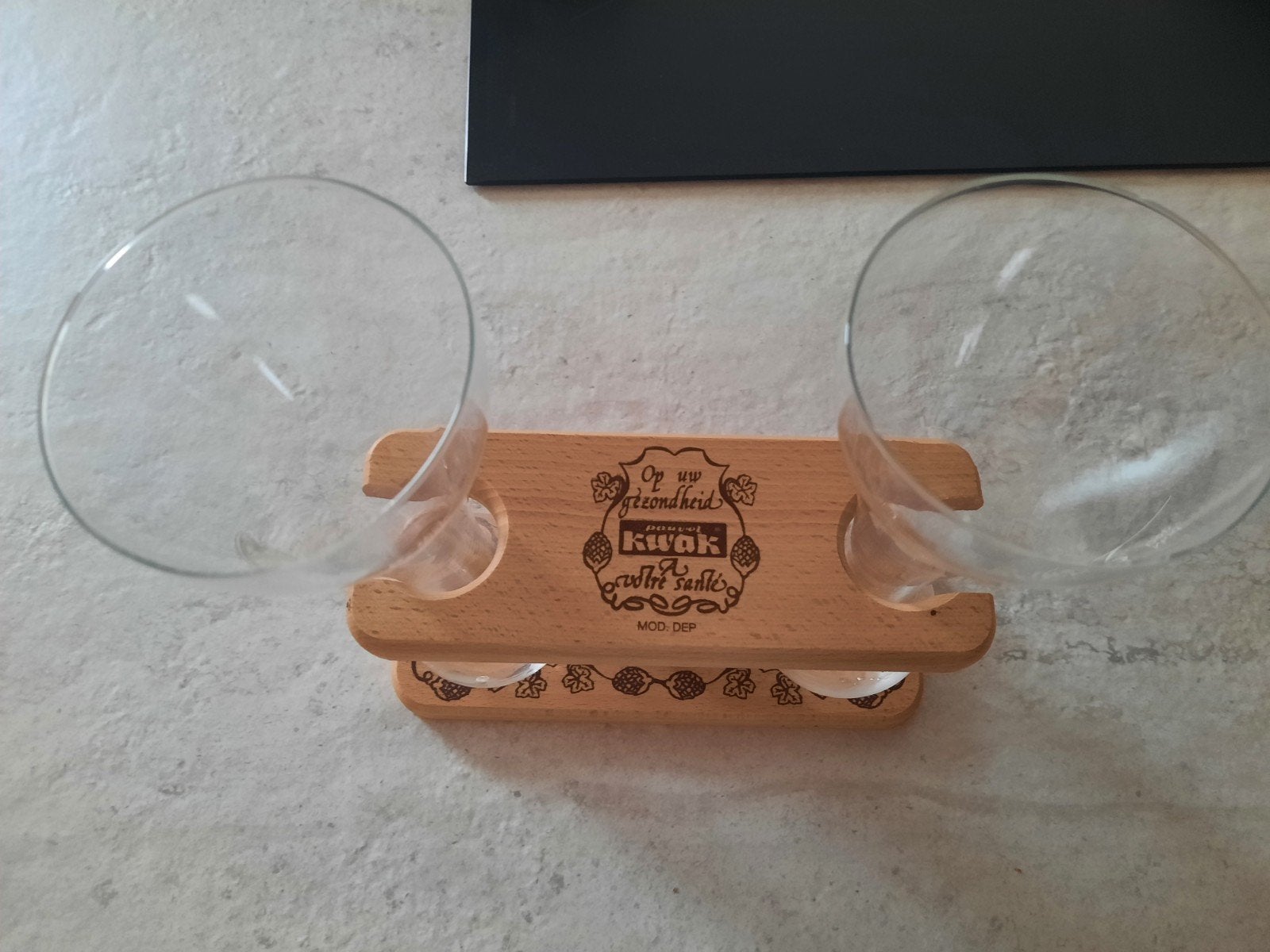 Kwak glazen, Ophalen