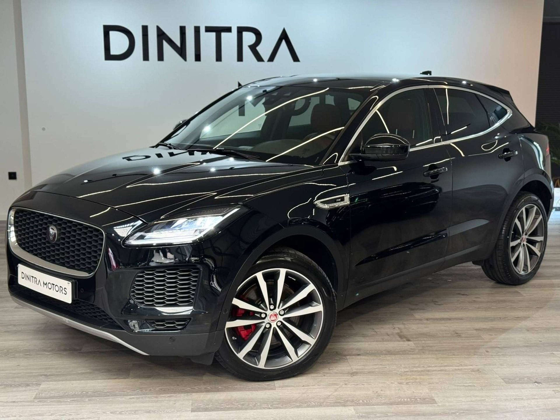 Jaguar E-Pace 2.0 T AWD SE - Pano/Carplay/Navi/ACC/MAAR 28DZ, Autos, Euro 6, Entreprise, Entretenue par le concessionnaire, https://public.car-pass.be/vhr/b42639e1-2577-4cd9-8bc9-df47da479033