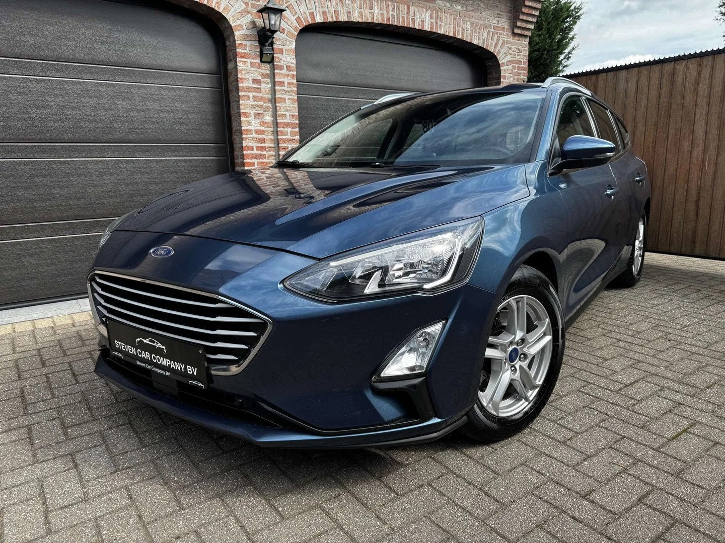Ford Focus | CLIPPER | FULL LED | NAVI | CARPLAY | CAMERA |, Focus, Stof, 4 cilinders, 1404 kg