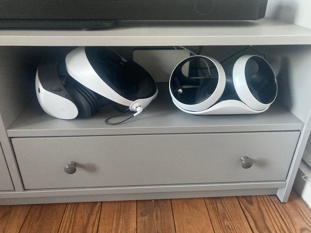 Vr bril - play station vr 2 + sense-controller oplaadstation, Enlèvement, Comme neuf, Lunettes VR, Autres plateformes