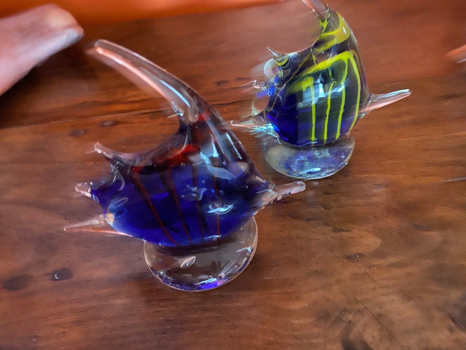 Pair de bougeoirs en Murano, Antiquités & Art, Enlèvement, Verre