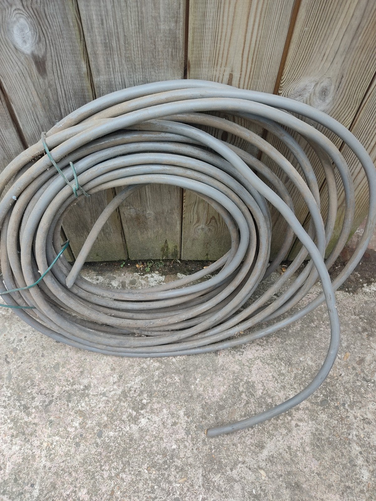 Elektrische kabels, Ophalen, Zo goed als nieuw