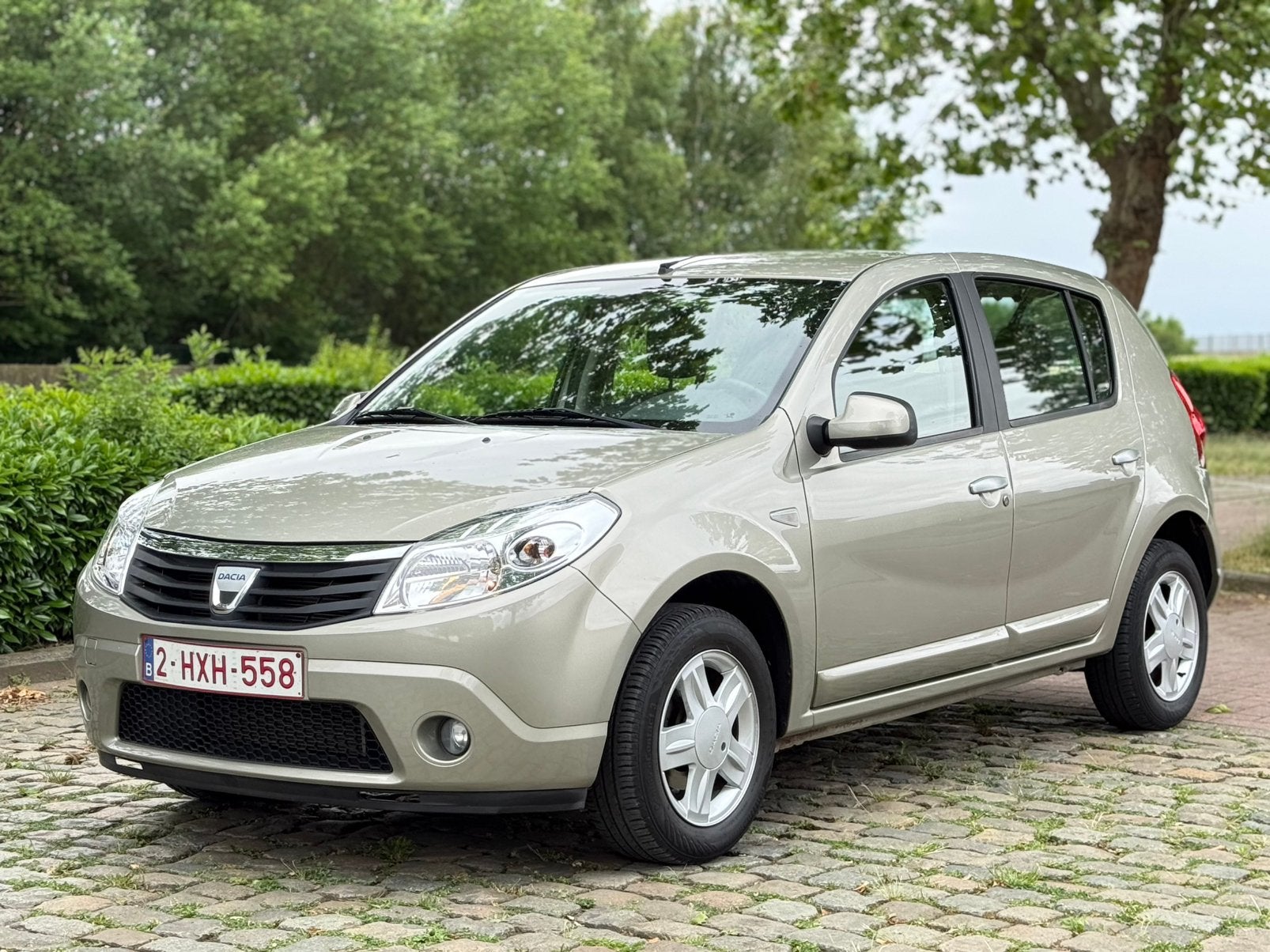 Dacia Sandero 1.4i - Airco - Gekeurd voor verkoop !!, Autos, Dacia, Euro 5, Achat, Boîte manuelle, 5 places