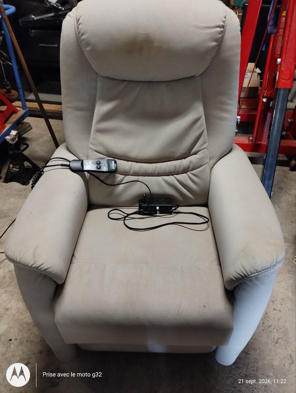 fauteuil relax électrique et aide à se relever, Huis en Inrichting, Ophalen, Gebruikt, Overige materialen