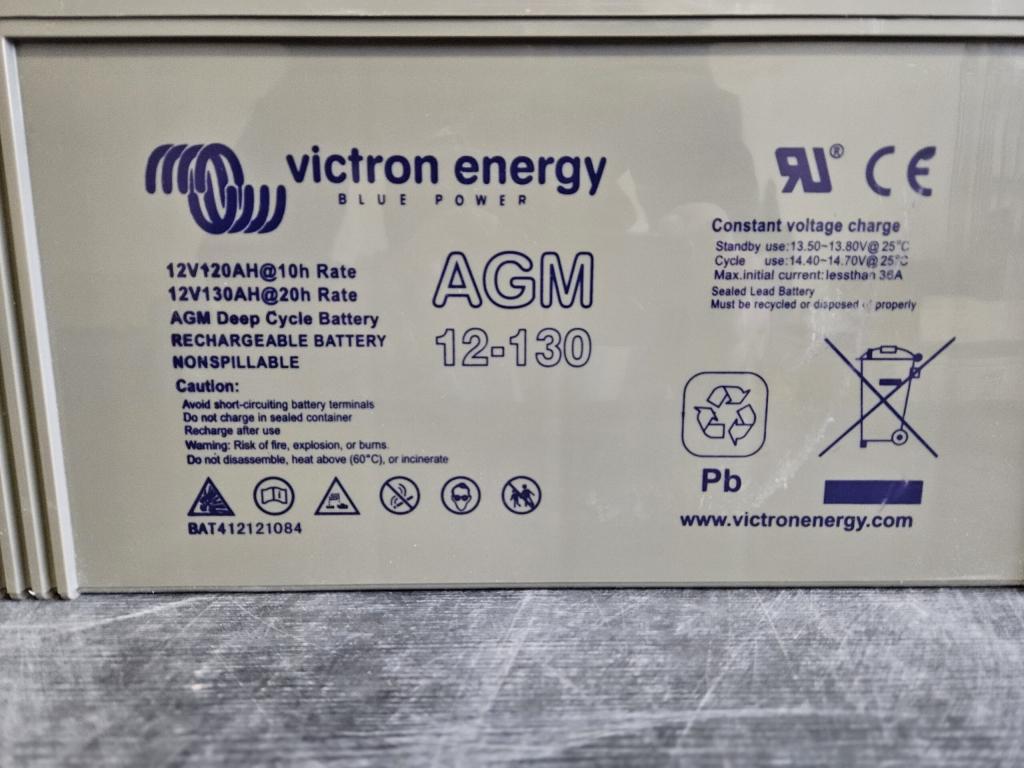 Victron AGM accu 12/130 AH