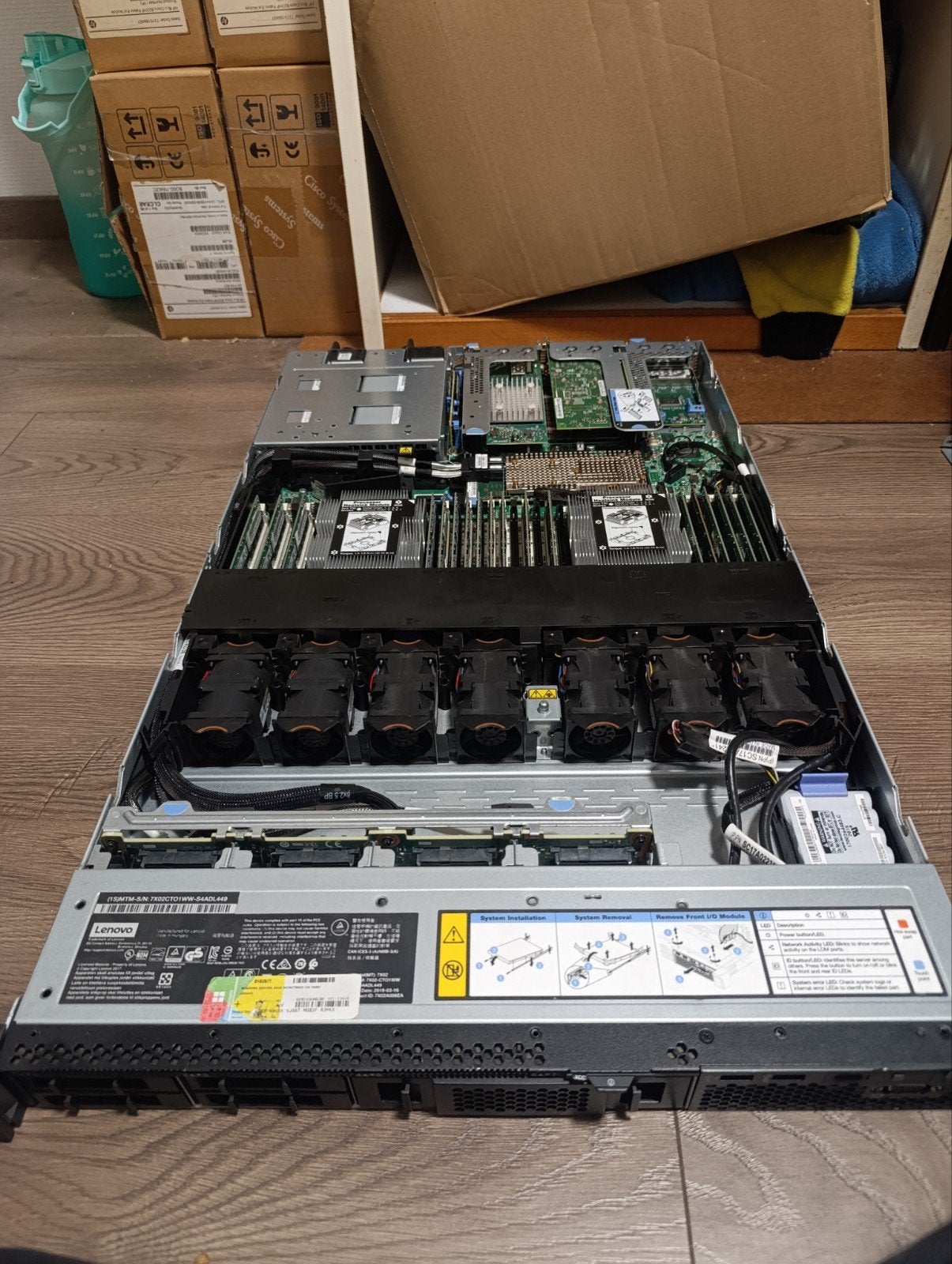 Server lenovo sr630 576GB DDR4, Computers en Software, Servers, Ophalen, Zo goed als nieuw, 512 GB, Hot swappable onderdelen