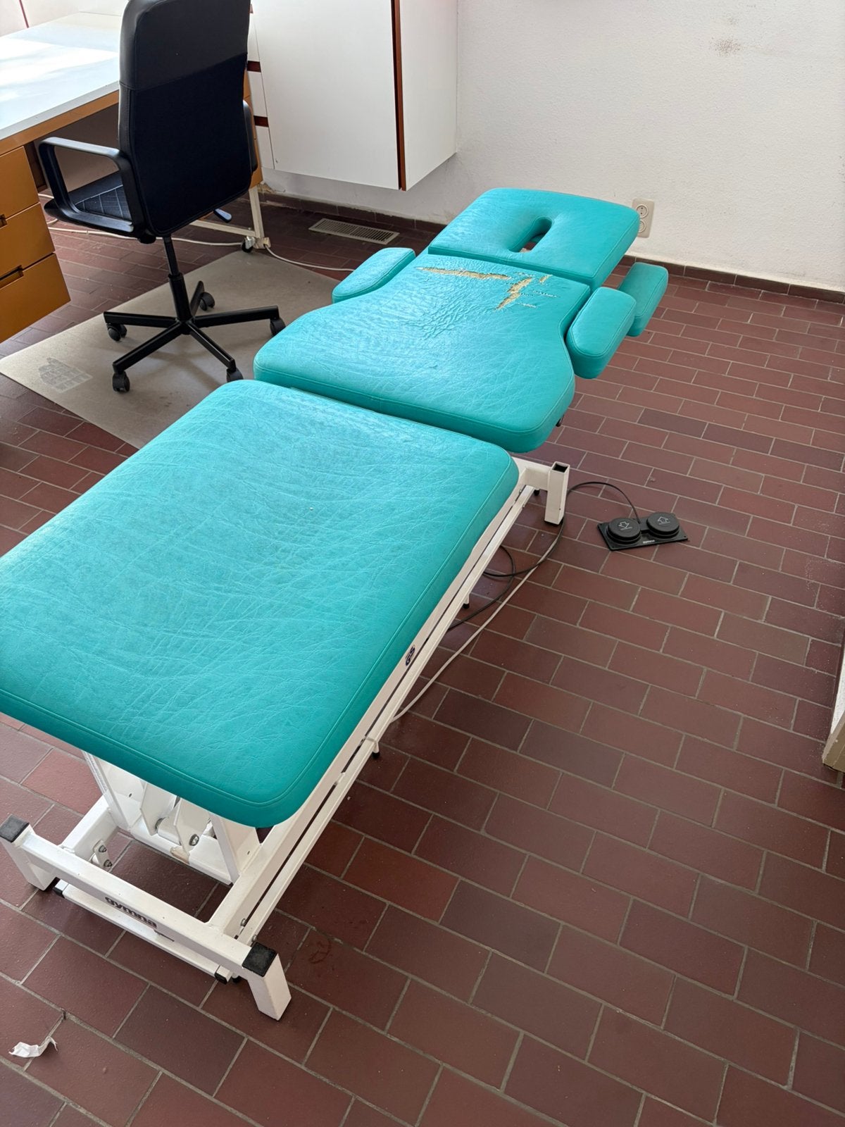 Gymna behandeltafel, Sport en Fitness, Massageproducten, Ophalen, Zo goed als nieuw
