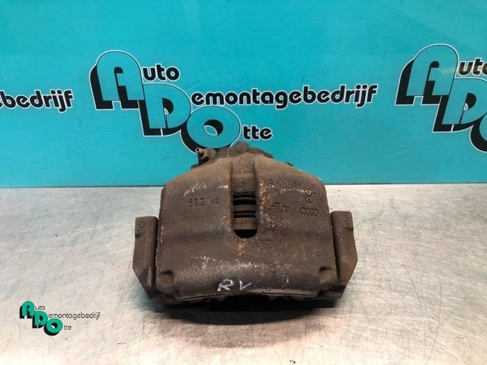 Etrier de frein (pince) avant droit d'un Seat Leon (Leon 05-, -, 3 mois de garantie, Utilisé, -