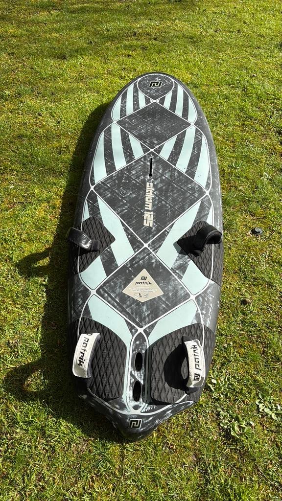 Windsurfboard Patrick Diethelm 125l Slalom, Enlèvement, Comme neuf