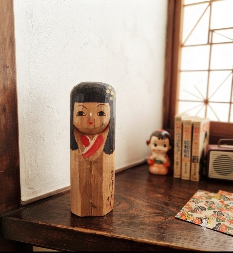 Kokeshi vintage des années 70 de Tazawako de Hiroshi, Sculpture sur bois, Japon, Bois, Peint