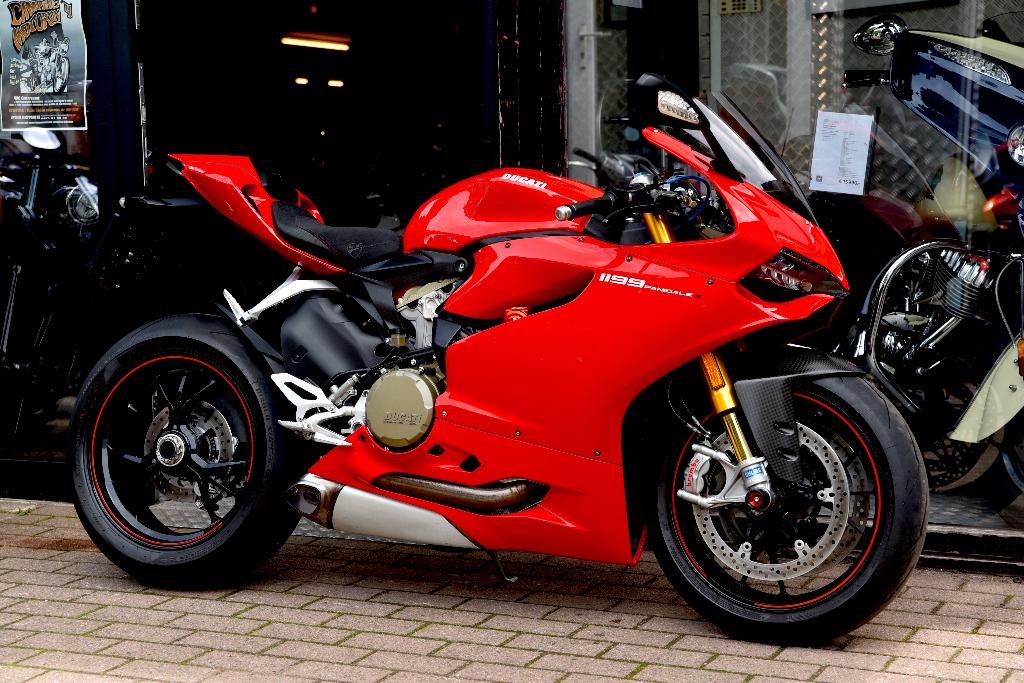 DUCATI PANIGALE 1199 S ABS ***MOTOVERTE.BE***, Motoren, Motoren | Ducati, 2 cilinders, 1199 cc, Occasion, Bedrijf