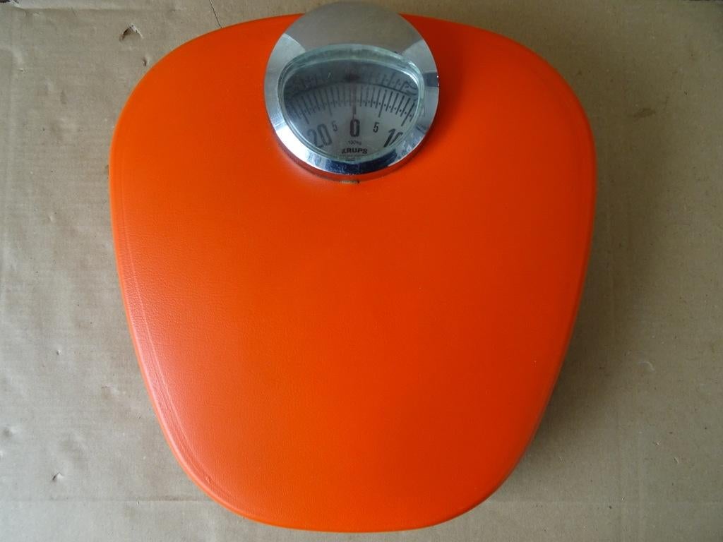 Vintage oranje weegschaal personenweegschaal Krups met leer, Ophalen of Verzenden
