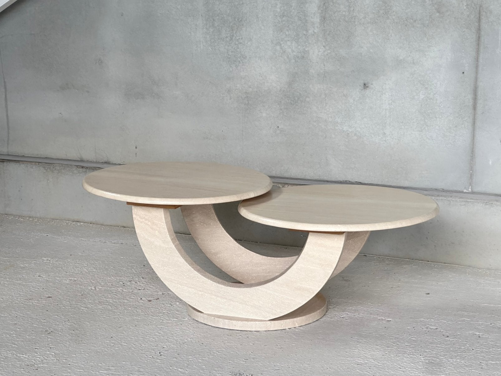 Vintage travertine up&up coffeetable, Antiquités & Art, Antiquités | Meubles | Tables, Enlèvement