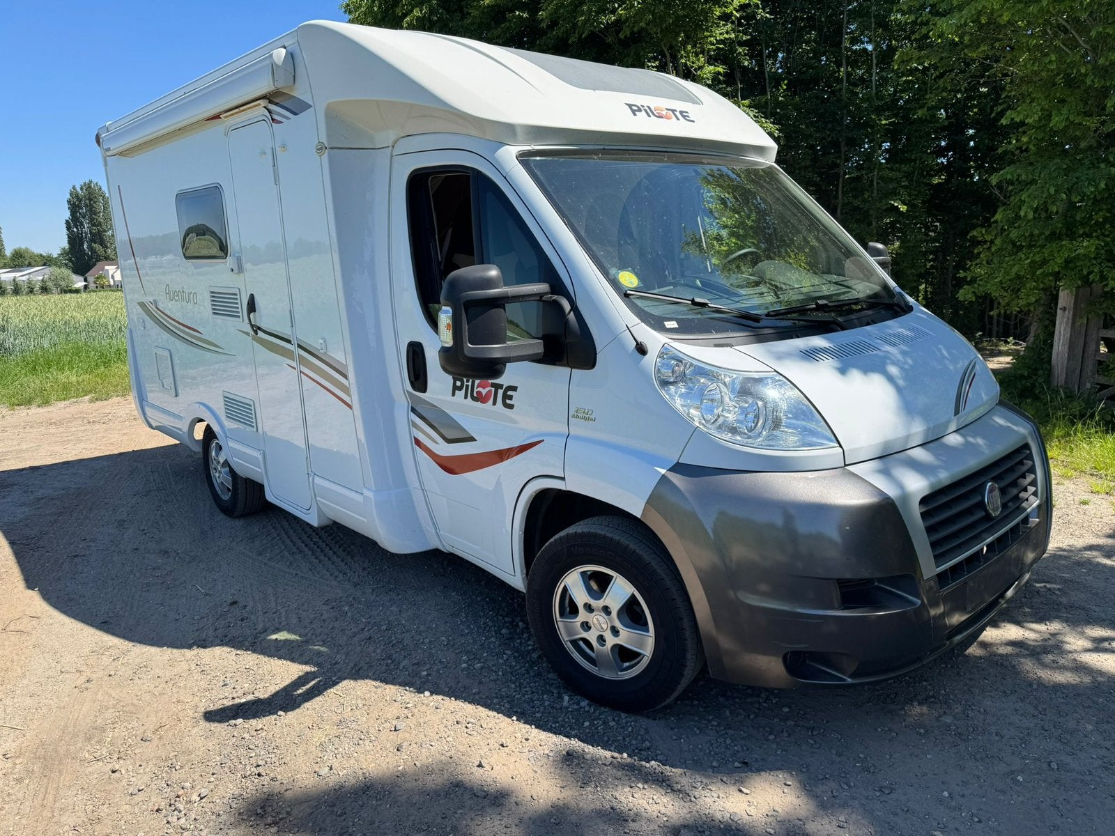 Pilote P600 - Bouwjaar 02/2012- 40600 km, Caravans en Kamperen, Mobilhomes, Ringverwarming, Fiat, Luifel, Pilote