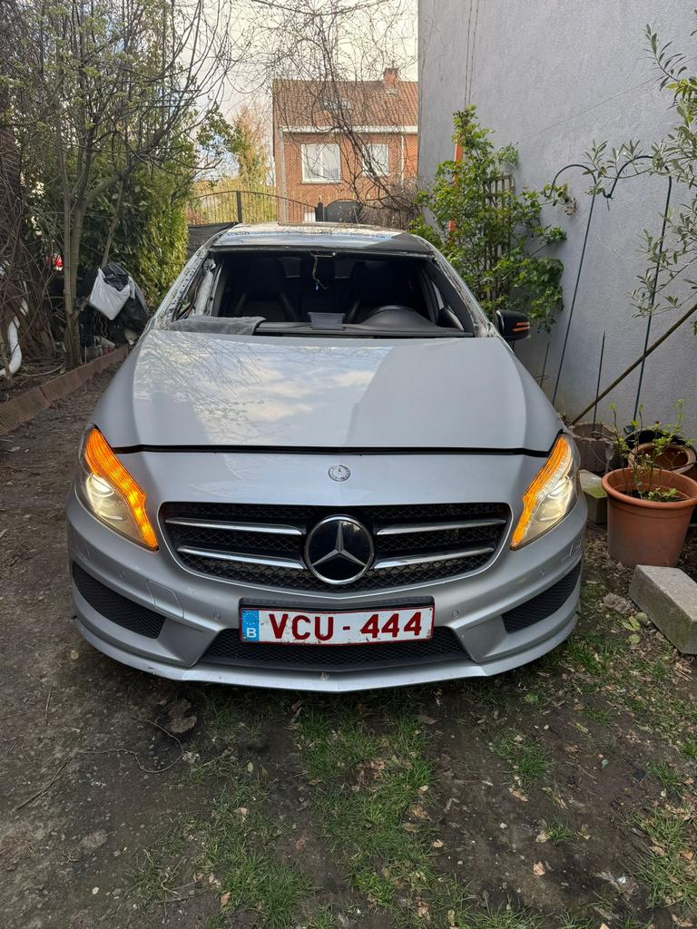Mercedes a180d accidenté, Auto's, Particulier, Automaat, Te koop