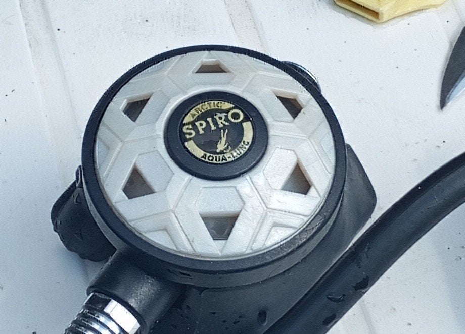 Détendeur spiro complet + mano + tuyau de gilet, Enlèvement ou Envoi, Utilisé, Autres types