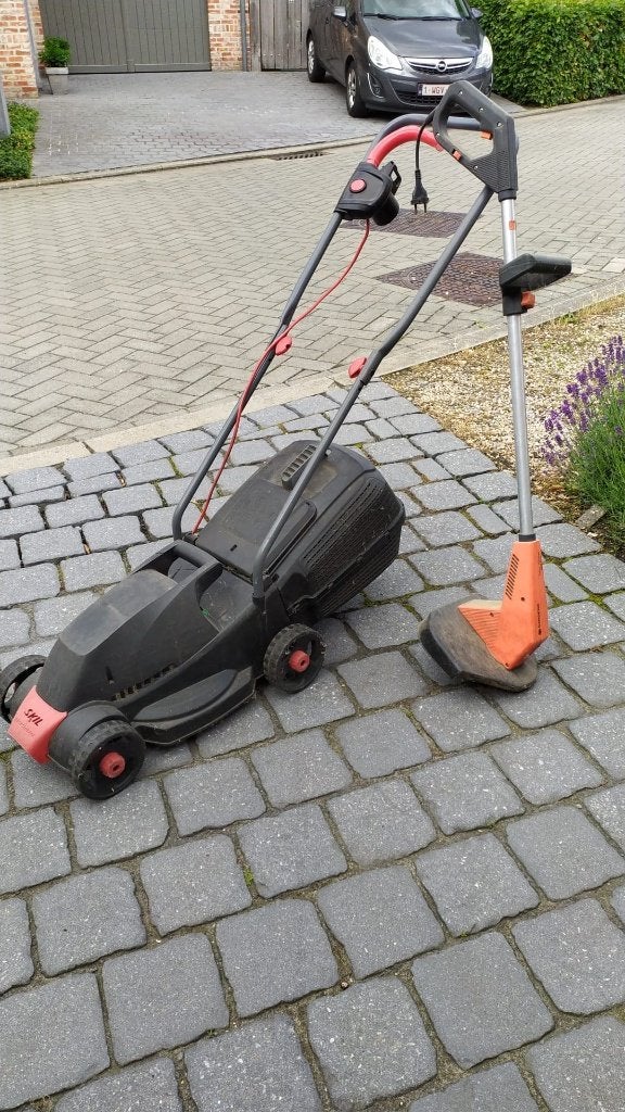 grasmaaier + kantenmaaier, Tuin en Terras, Grasmaaiers, Ophalen, Stilh, Gebruikt, Elektrische grasmaaier