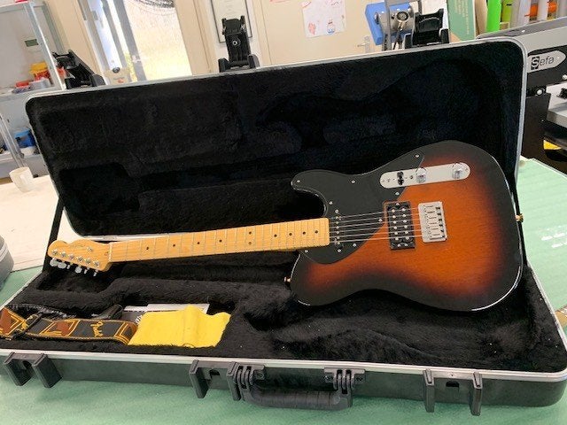 Fender Tele-bration Mahogany Telecaster  USA Limited Edition, Muziek en Instrumenten, Ophalen, Gebruikt, Solid body, Fender