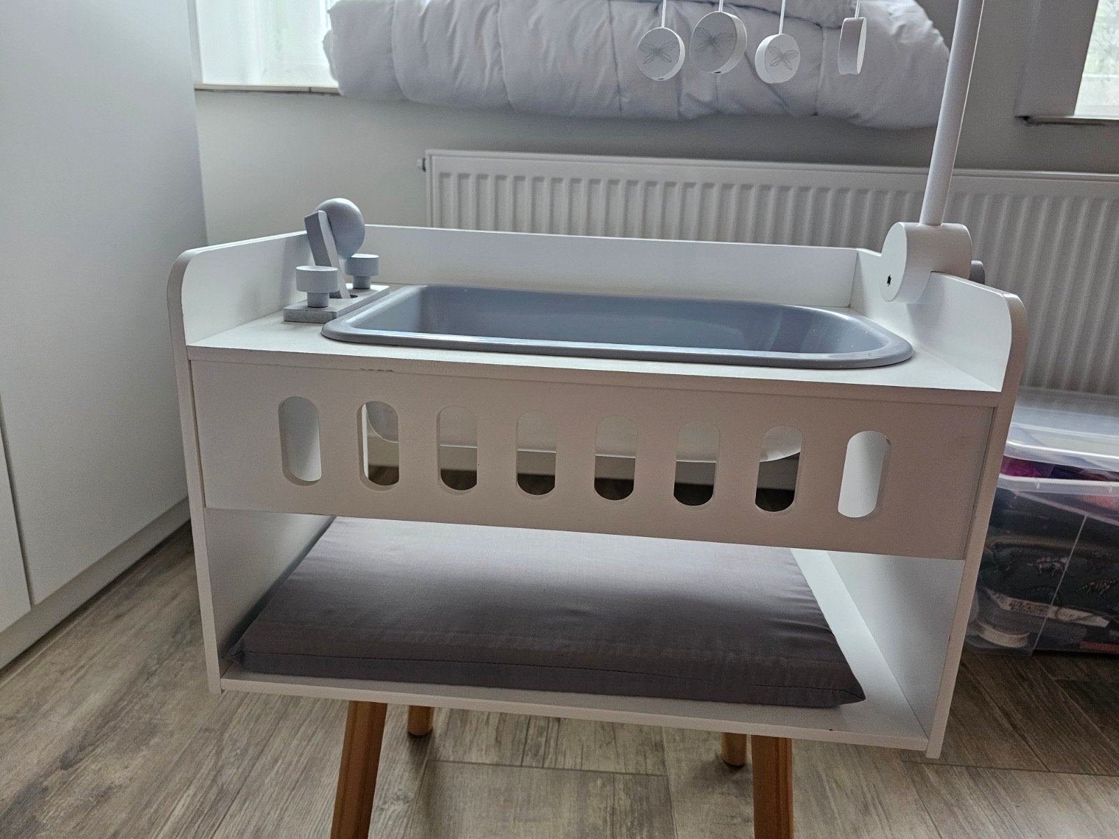 Table à langer pour poupées, Enlèvement