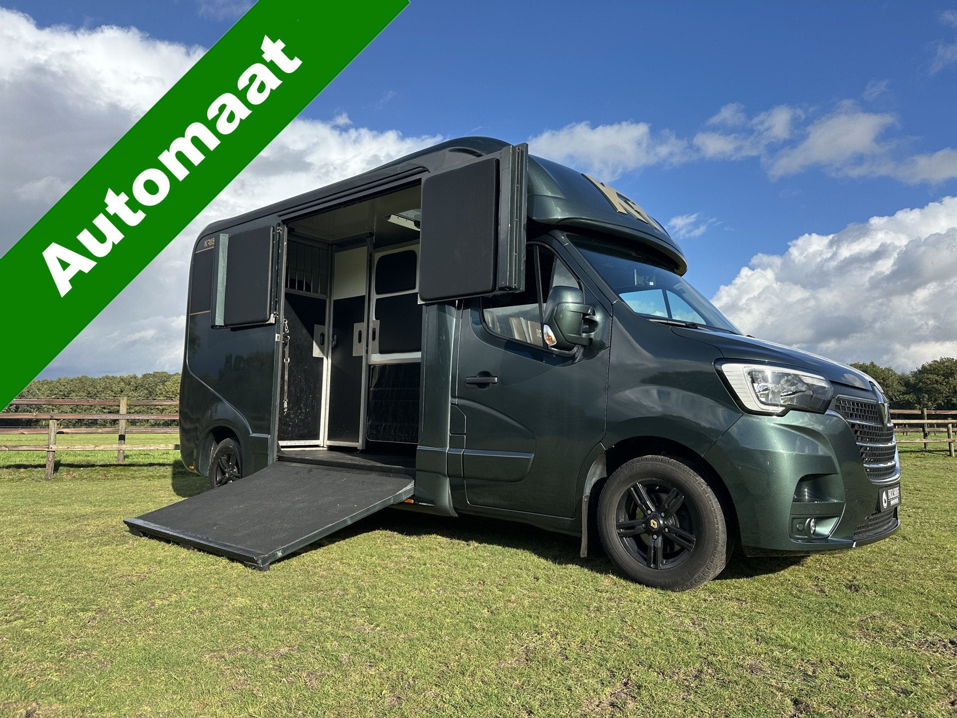 Renault Master KRISMAR 2-paards paardenvrachtwagen B-rijbewi, Animaux & Accessoires, Info@hulshof-trading.nl, Utilisé, Harskamperweg 60
3774JR  KOOTWIJKERBROEK, NL