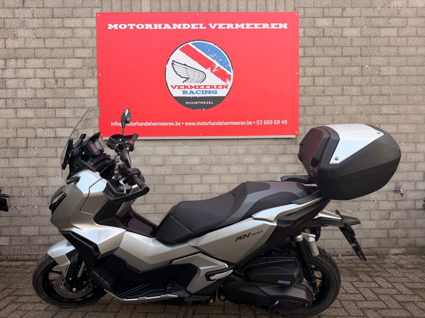 Honda ADV350, Bedrijf