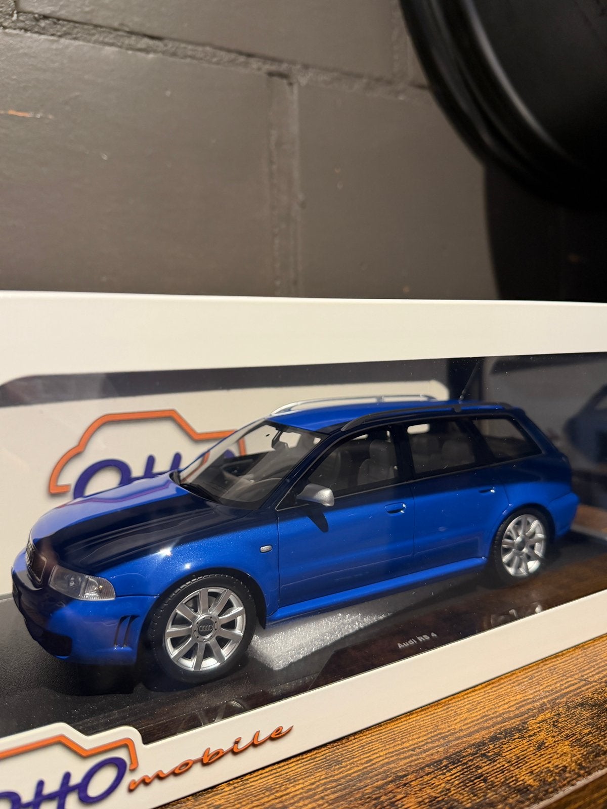Ottomobile Audi RS4, Hobby & Loisirs créatifs, Voitures miniatures | 1:18, Enlèvement ou Envoi, Comme neuf, OttOMobile