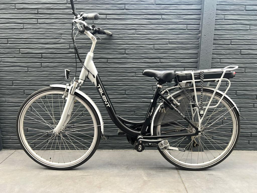 Vélo électrique Mid-engine Talent Très bon état, Vélos & Vélomoteurs, Vélos électriques, Comme neuf, Enlèvement