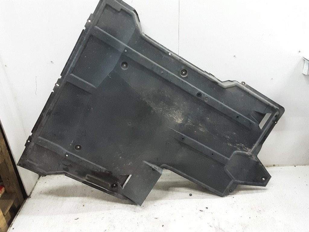 CACHE SOUS MOTEUR Mercedes-Benz V (447.8) (A4475200022), Mercedes-Benz, Utilisé, Dialog.mb@mercedes-benz.com, Mercedes-Benz AG