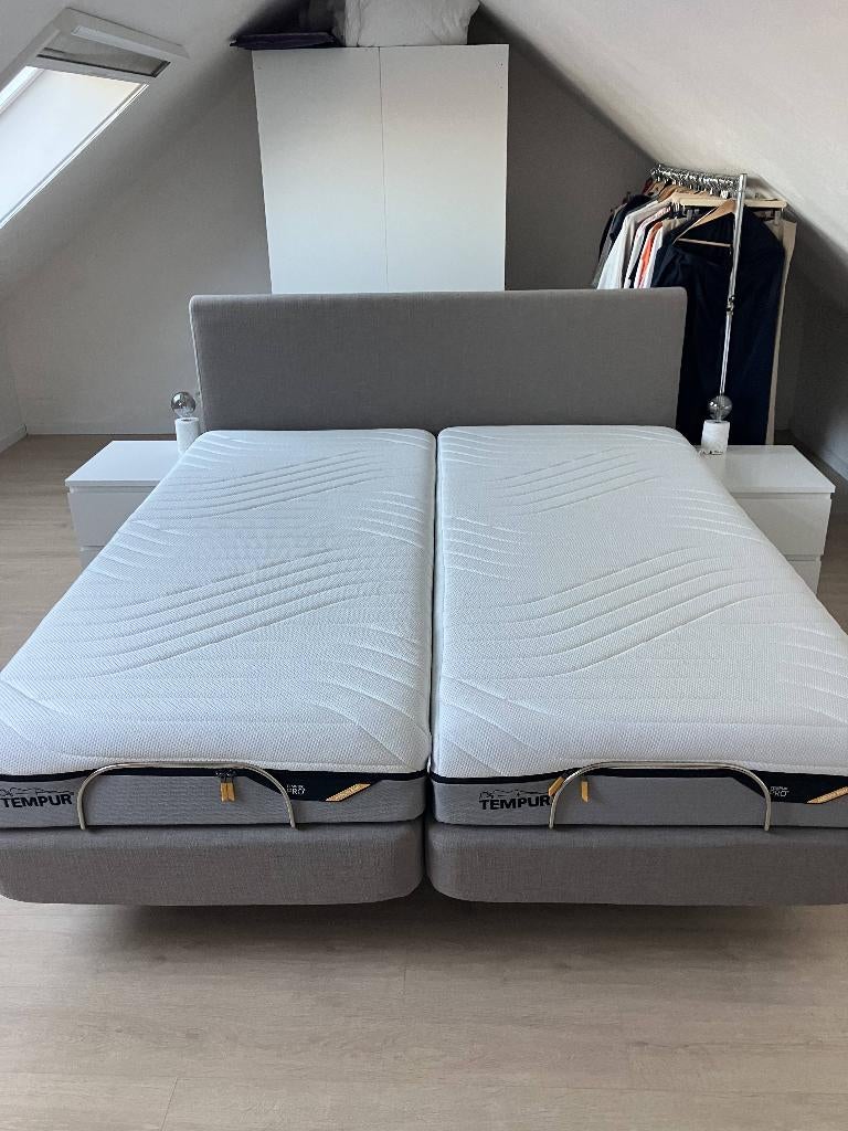 TEMPUR Zero G Electrisch bed + 2 Tempur Pro Elite matrassen, Ophalen, 210 cm, Tweepersoons, Zo goed als nieuw