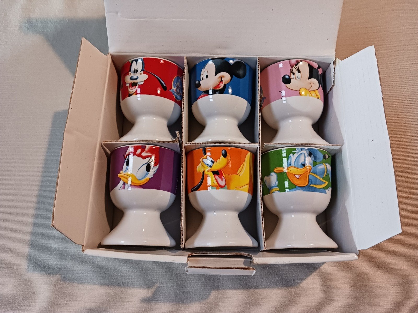 Set van 6 Disney eierdopjes uit keramiek., Ophalen of Verzenden, Nieuw, Keramiek