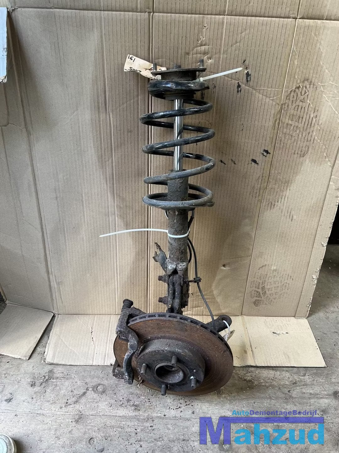 NISSAN ALMERA 2 Links voor veerpoot fuseelager 2000-2006, Nissan Motor Co., Ltd., Takashima 1-chome 1-1
220-8686  Yokohama, Utilisé