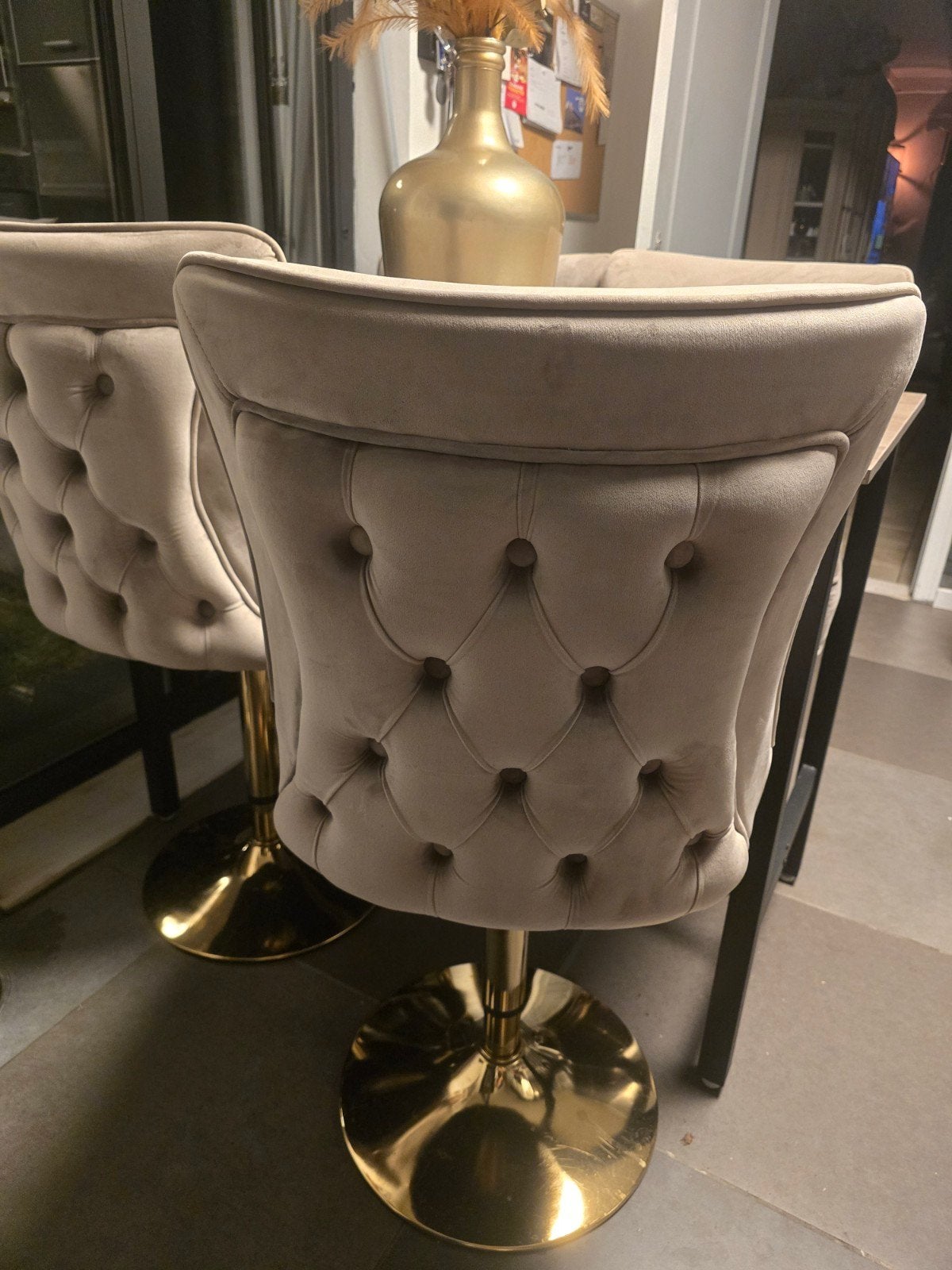 bartafel met 4 barok krukken lees beschrijving, Ophalen