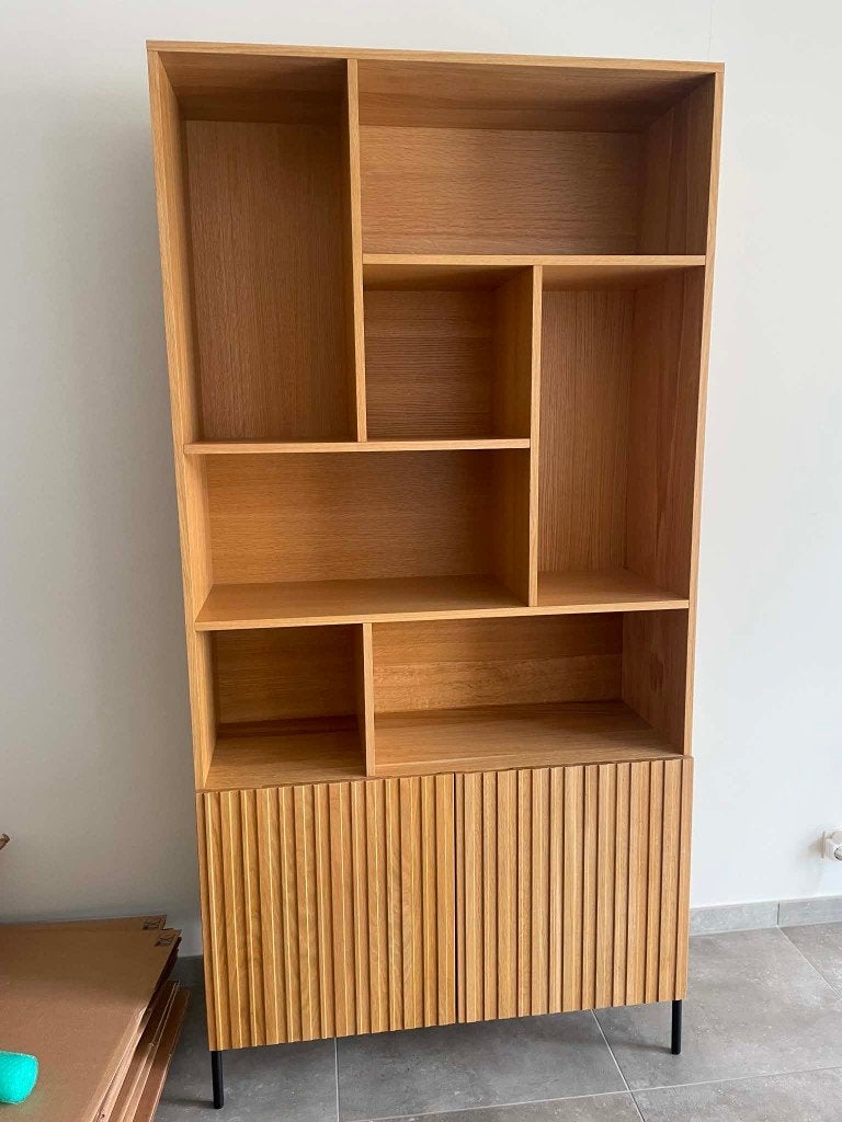 Vitrine haute en chêne naturel, Avec porte(s), 25 à 50 cm, Comme neuf, 100 à 150 cm