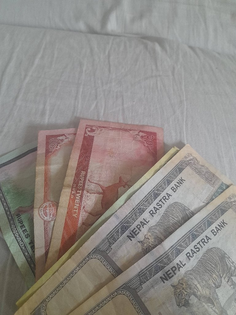 Nepal money / geld, Vacances
