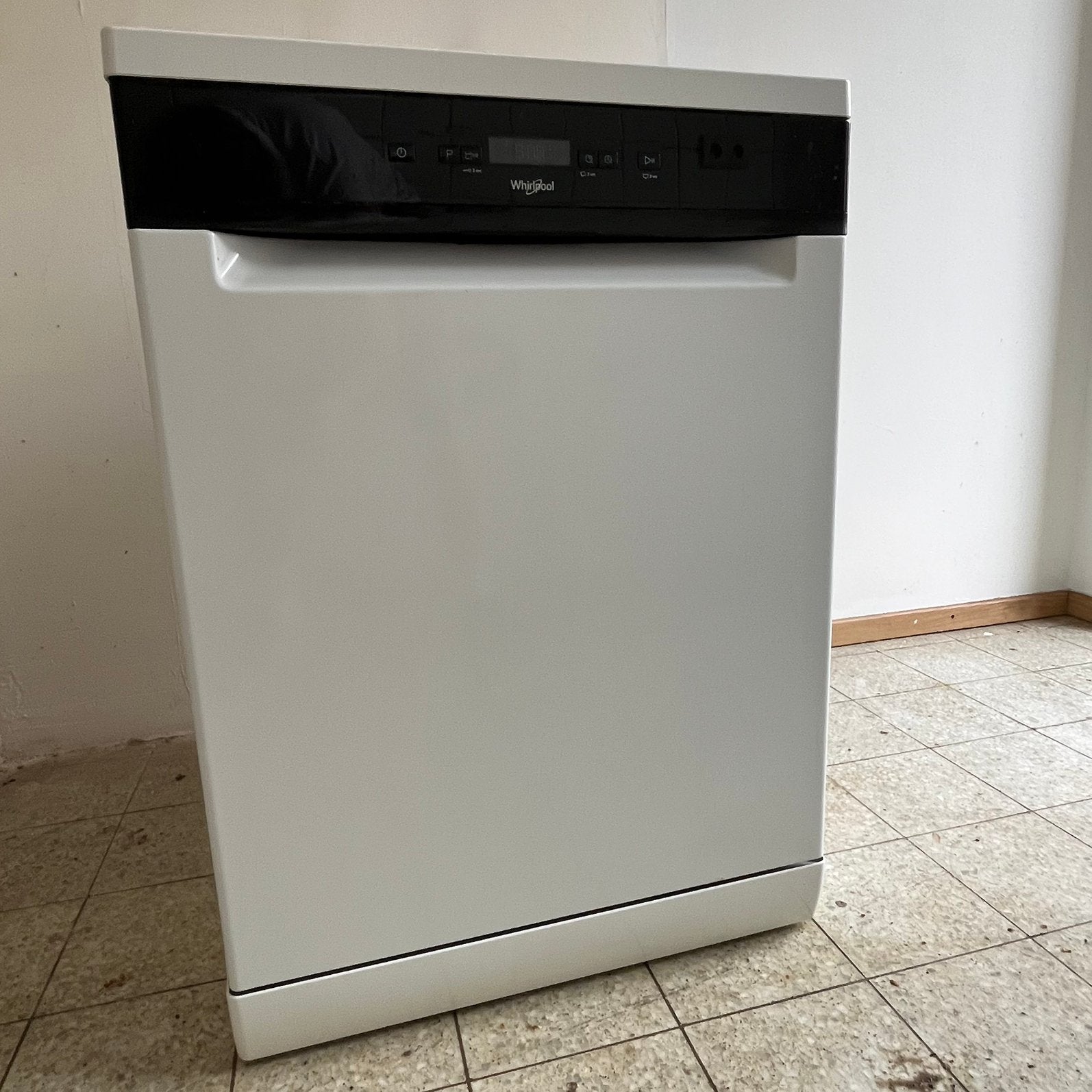 GRATUIT - Lave-Vaisselle Whirlpool Blanc, Electroménager, Lave-vaisselle, 85 à 90 cm, Enlèvement, Utilisé, À Poser
