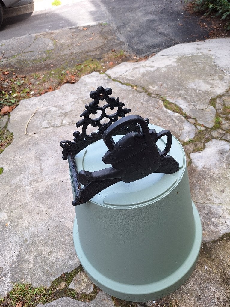 gratoire en fonte de jardin, Enlèvement, Comme neuf