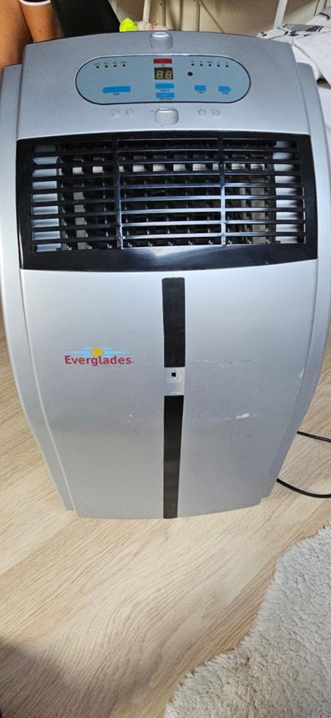 Climatiseur mobile Everglades 1030W, Electroménager, Climatiseurs, Refroidissement et Déshumidification, Moins de 60 m³, Enlèvement