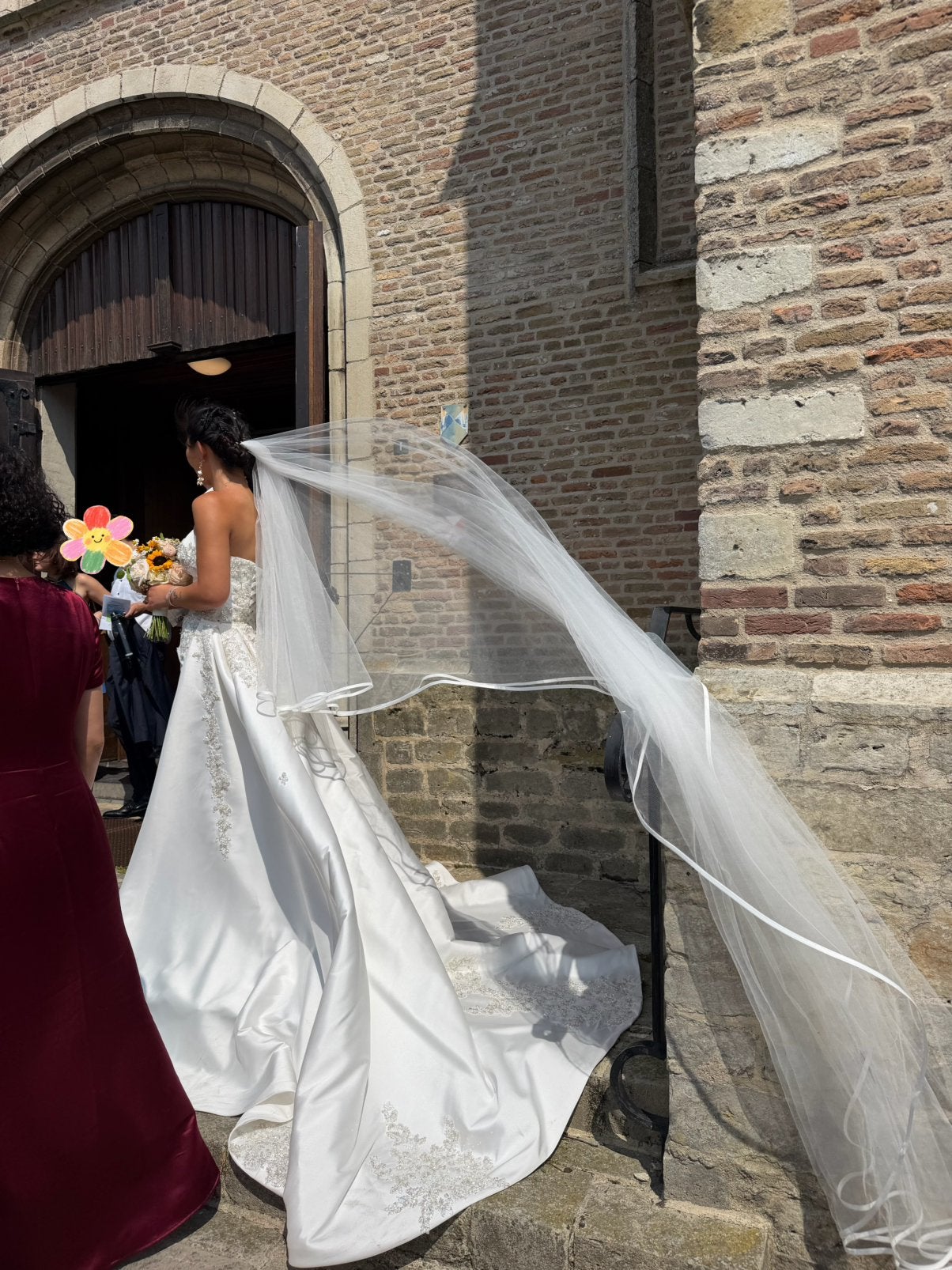 Prachtige trouwjurk, Inclusief handschoenen, Kleding | Dames, Verzenden, Zo goed als nieuw, Wit, Trouwjurk