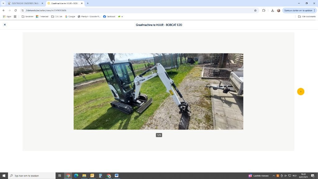 BOBCAT E20 avec niveleuse et plateau à cuillères 30 cm, Envoi