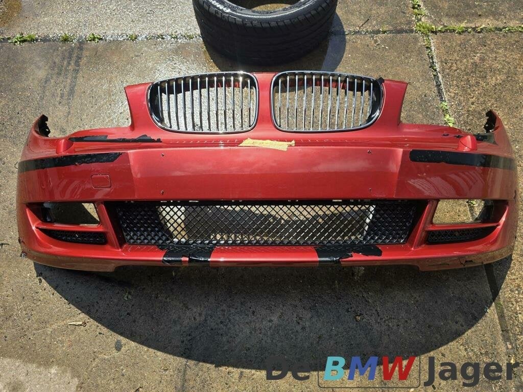 Voorbumper rood BMW 1-serie E82 E88 51110036080, Auto-onderdelen, Gebruikt, Voor, Ophalen of Verzenden, Bumper