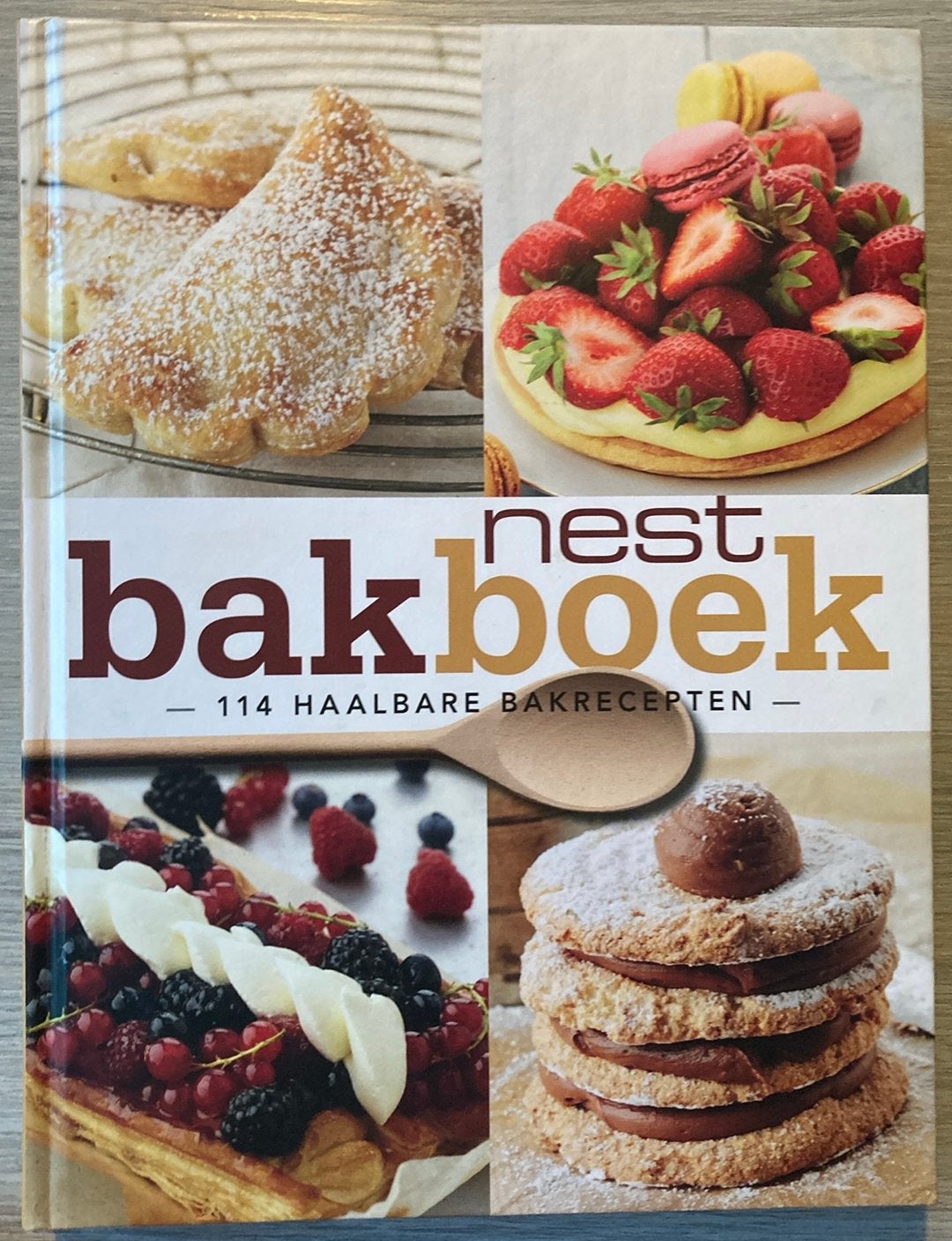 Nest bakboek - 114 haalbare bakrecepten, Boeken, Ophalen of Verzenden