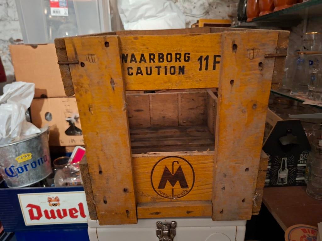CASIER EN BOIS ancien, Maredsous, Enlèvement ou Envoi