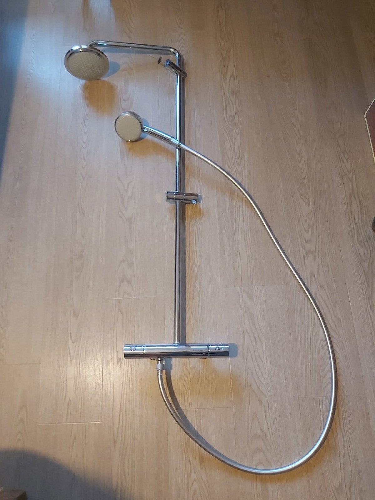 robinet thermostatique et barres de douche avec 2 têtes de p, Enlèvement, Robinet